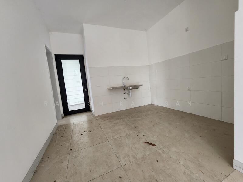 Semi-Detached House for Sale in Kota Emerald (Rawang) - Rajesh Kanesan - Kitchen - PropertyGuru.com.my