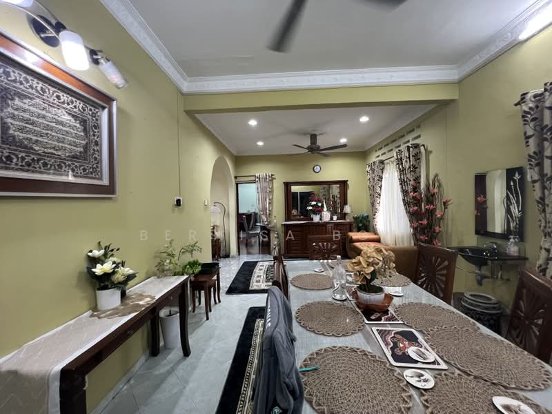 Rumah Banglo untuk Dijual di Petaling Jaya (Selangor) - Bernisa Bon - Dining Room - PropertyGuru.com.my