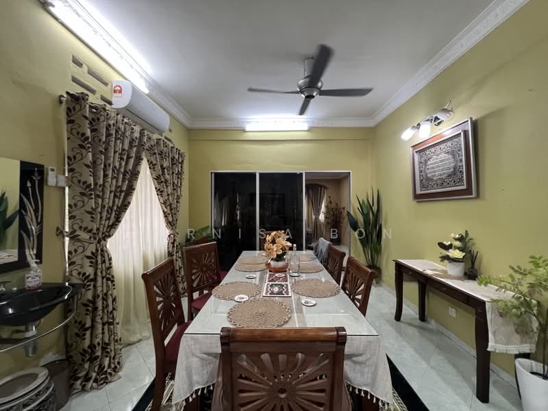 Rumah Banglo untuk Dijual di Petaling Jaya (Selangor) - Bernisa Bon - Dining Room - PropertyGuru.com.my