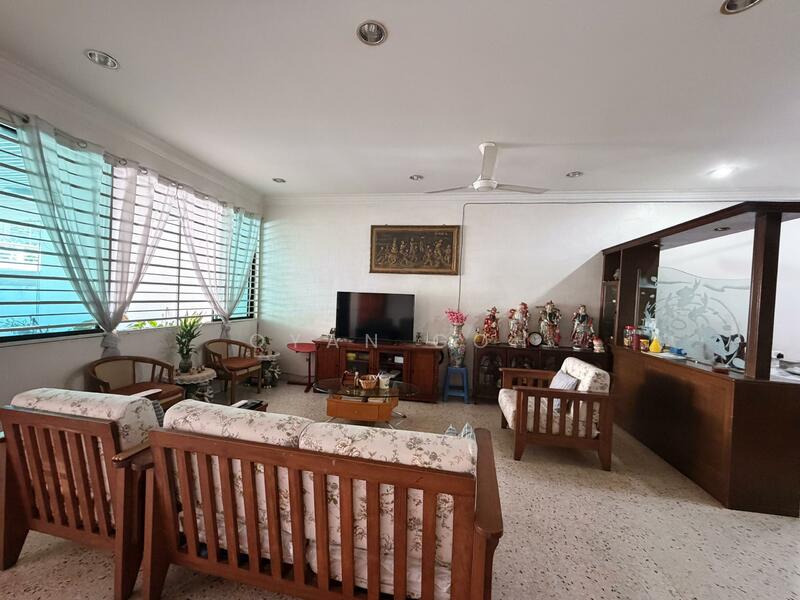 Terraced House for Sale in Island Glades (Jelutong) - Qyan Goh - Living Room - PropertyGuru.com.my