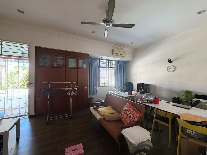 Terraced House for Sale in Island Glades (Jelutong) - Qyan Goh - Living Room - PropertyGuru.com.my