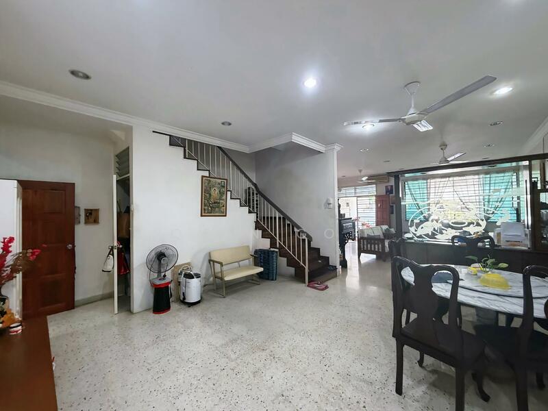 Terraced House for Sale in Island Glades (Jelutong) - Qyan Goh - Living Room - PropertyGuru.com.my
