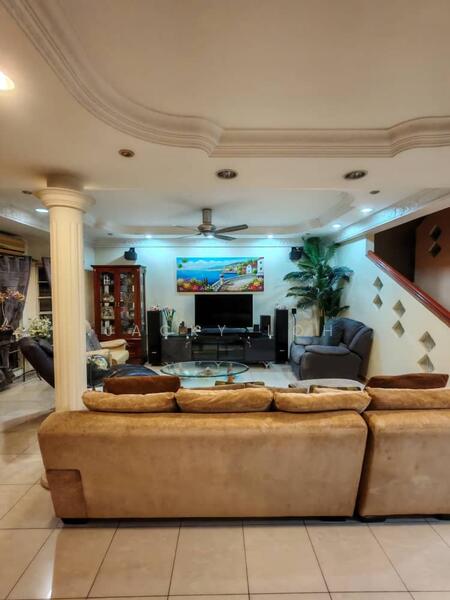 Rumah Teres 2 Tingkat untuk Dijual di Seksyen 9 (Shah Alam) - Jacky Loh - Living Room - PropertyGuru.com.my