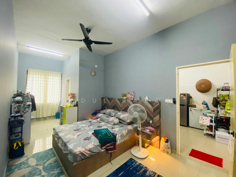 2-storey Terraced House for Sale in Bandar Sri Sendayan (Negeri Sembilan) - Abdul Razak - Bedroom - PropertyGuru.com.my