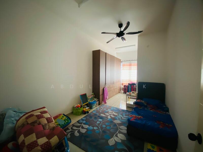 2-storey Terraced House for Sale in Bandar Sri Sendayan (Negeri Sembilan) - Abdul Razak - Bedroom - PropertyGuru.com.my
