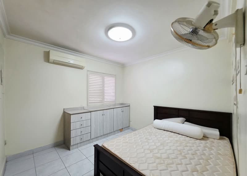 Kondominium untuk Dijual di Puncak Nusa Kelana - Jimmy Toh - Bedroom - PropertyGuru.com.my