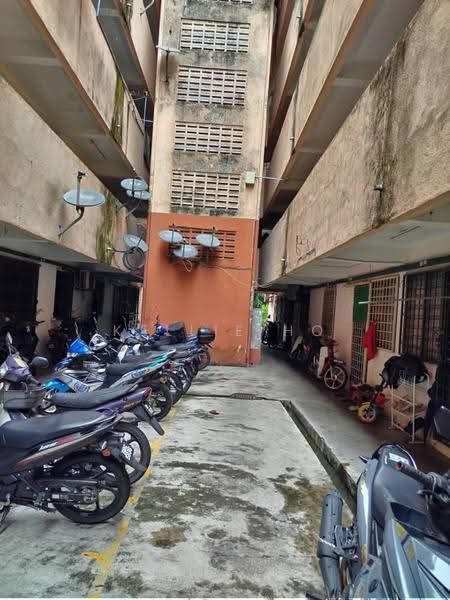 Pangsapuri untuk Dijual di Melur Apartment - Kellie Ho - Exterior - PropertyGuru.com.my