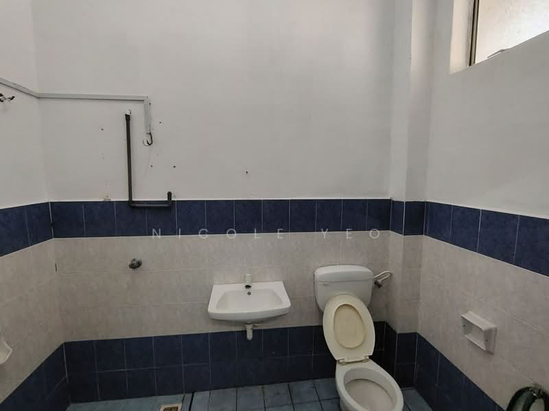 2-storey Terraced House for Rent in Taman Seri Bayan (Durian Tunggal) - Nicole Yeo - Bathroom - PropertyGuru.com.my