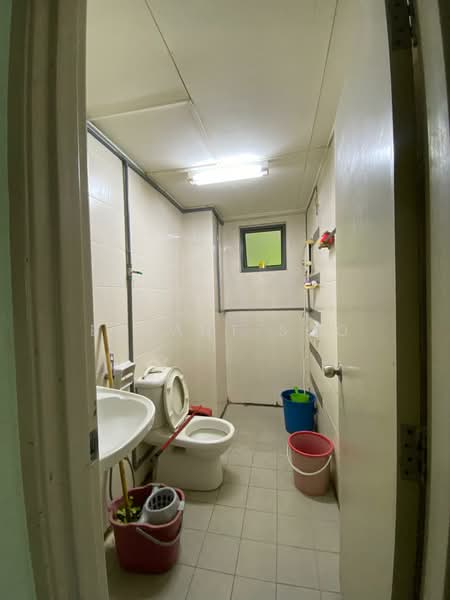 Kediaman Servis untuk Dijual di D'Alamanda - Bryant Soo - Bathroom - PropertyGuru.com.my