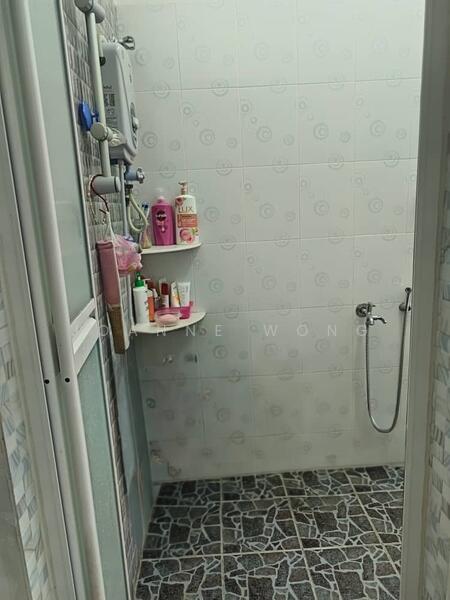Flat for Sale at Taman Batu - Joanne Wong - Bathroom - PropertyGuru.com.my