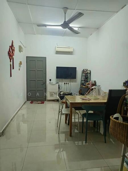 Flat for Sale at Taman Batu - Joanne Wong - Living Room - PropertyGuru.com.my