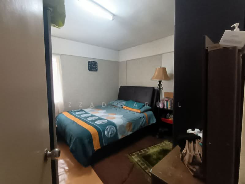 Rumah Flat untuk Dijual di Taman Angsana Hilir - Azzad Zarull - Bedroom - PropertyGuru.com.my