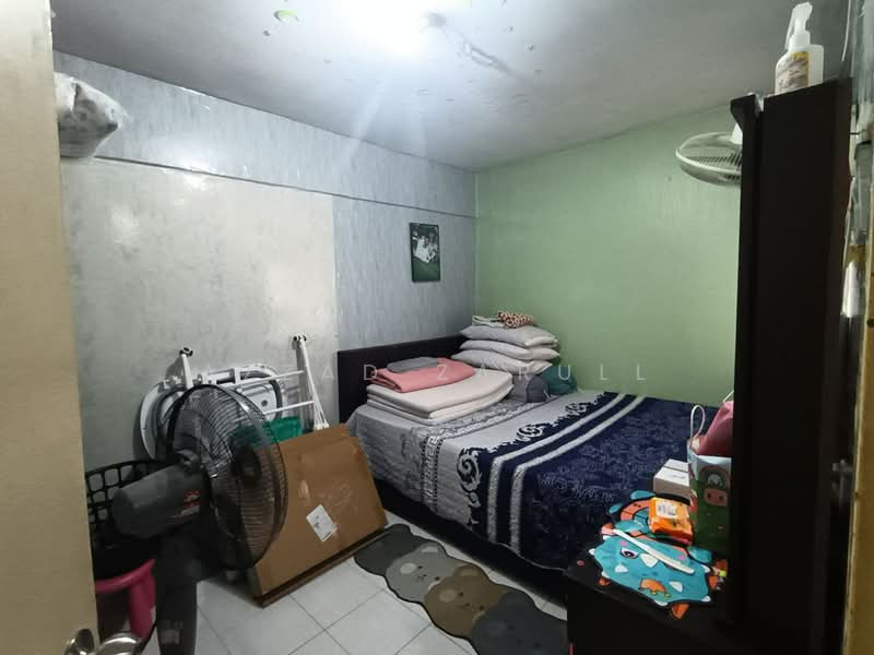 Rumah Flat untuk Dijual di Taman Angsana Hilir - Azzad Zarull - Bedroom - PropertyGuru.com.my