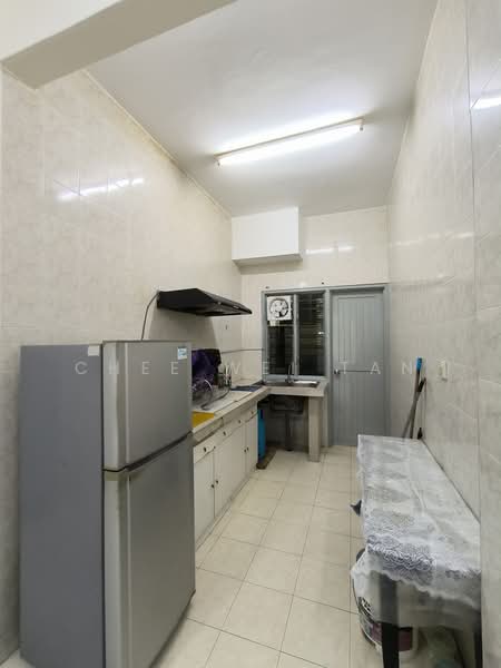 Apartment for Rent at Alpine Village - Chee Wei Tan - Kitchen - PropertyGuru.com.my