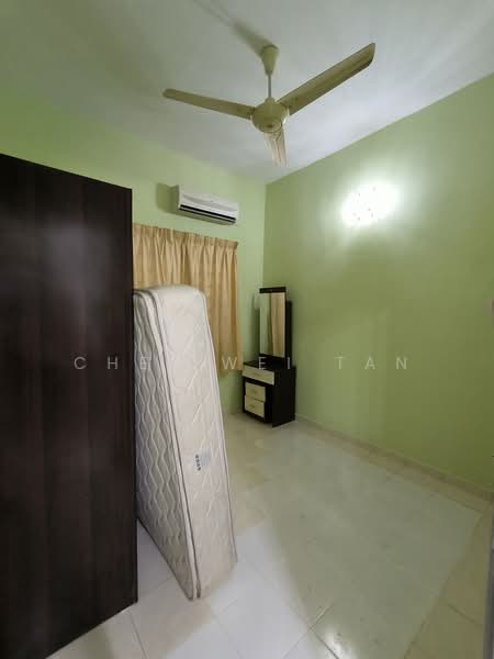Apartment for Rent at Alpine Village - Chee Wei Tan - Bedroom - PropertyGuru.com.my