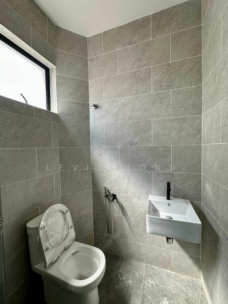 2-storey Terraced House for Sale in Taman Klebang Perdana (Chemor) - Levi Chong - Bathroom - PropertyGuru.com.my