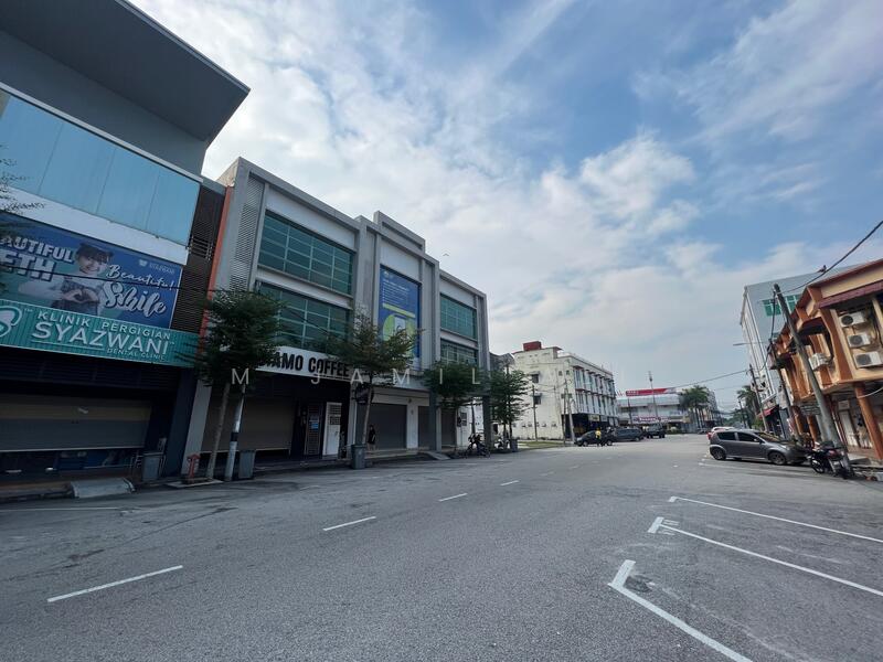 Untuk Disewa - Batu Pahat