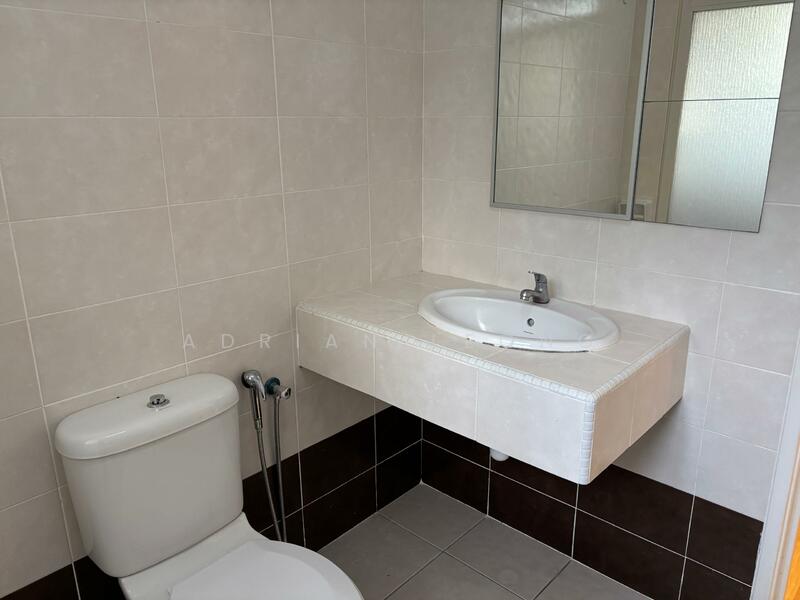 2-storey Terraced House for Sale in Bandar Kinrara (Selangor) - Adrian Leong - Bathroom - PropertyGuru.com.my