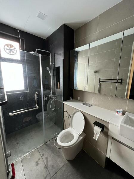 Service Residence for Sale at Setia Sky 88 - Nicholas Tey - Bathroom - PropertyGuru.com.my