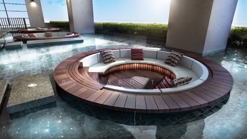 Servis Apartment untuk Dijual di The Azure Residences - Bernard Tay - Pool - PropertyGuru.com.my