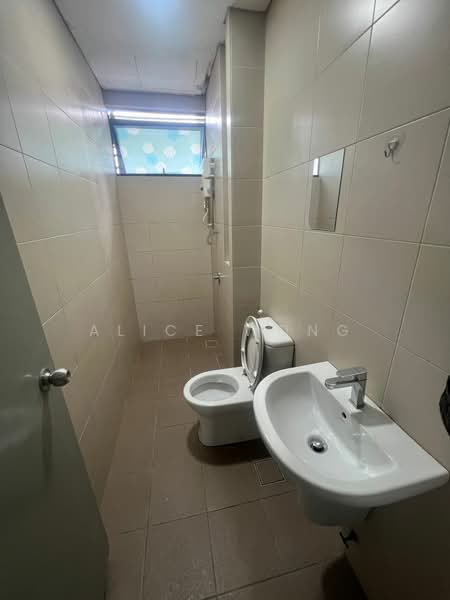 Service Residence for Rent at i-SOHO @ i-City - Alice Wong - Bathroom - PropertyGuru.com.my