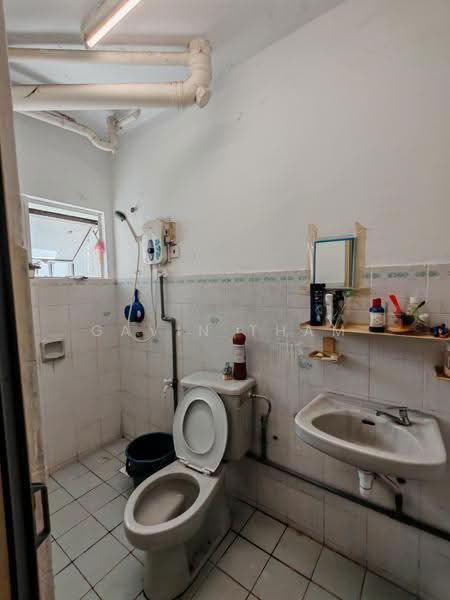 Kondominium untuk Dijual di De Tropicana - Gavin Tham - Bathroom - PropertyGuru.com.my