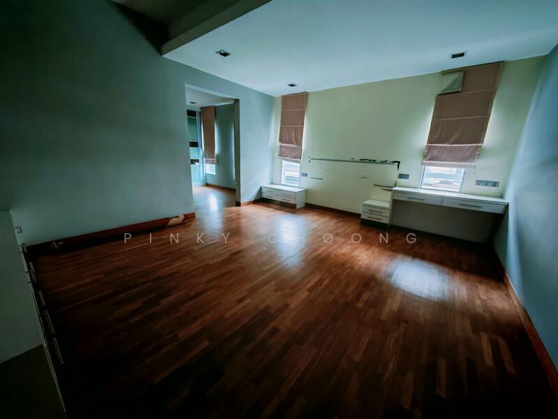 Untuk Disewa - valencia