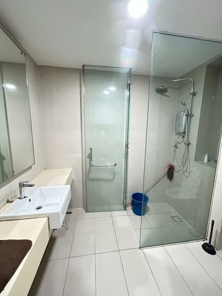 Service Residence for Rent at KL Gateway Residences - Kai Shwen Lai - Bathroom - PropertyGuru.com.my