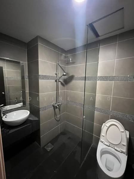 Service Residence for Rent at D'Latour - Adeline Tang - Bathroom - PropertyGuru.com.my