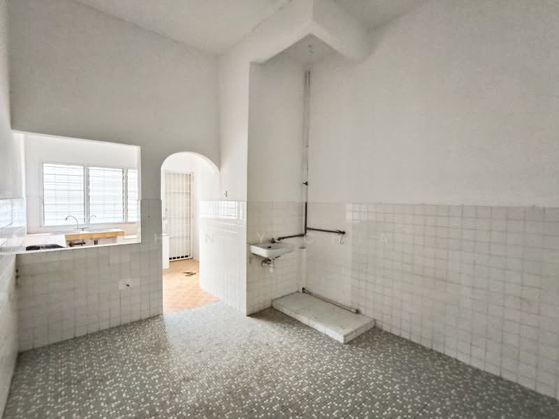 Rumah Teres 2 Tingkat untuk Dijual di Taman Supreme (Cheras) - Gladys Wong - Kitchen - PropertyGuru.com.my