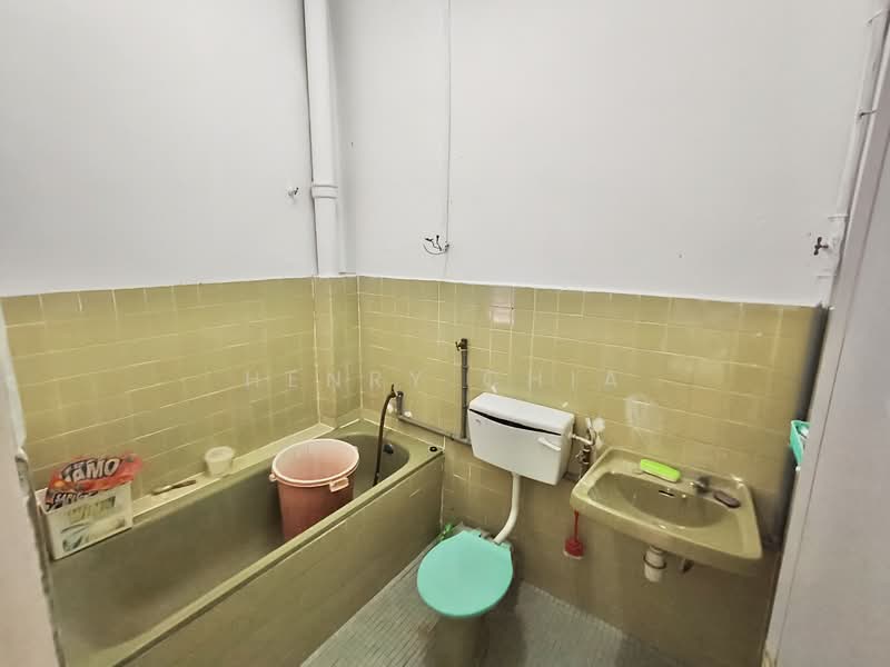 Rumah Teres 2 Tingkat untuk Dijual di Taman Supreme (Cheras) - Gladys Wong - Bathroom - PropertyGuru.com.my