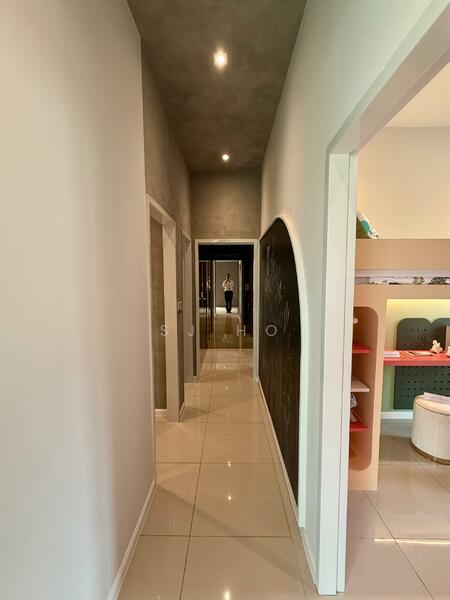 D'Hazelton - Corridor