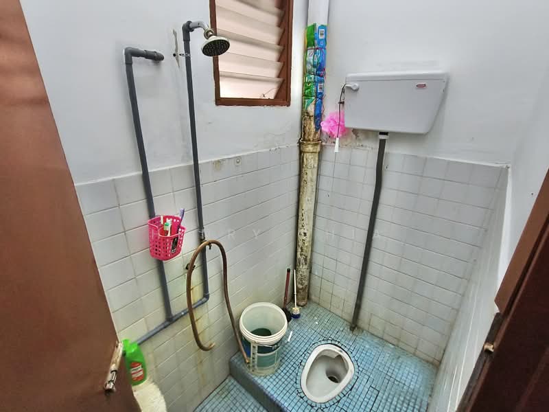 Rumah Teres 2 Tingkat untuk Dijual di Taman Supreme (Cheras) - Gladys Wong - Bathroom - PropertyGuru.com.my