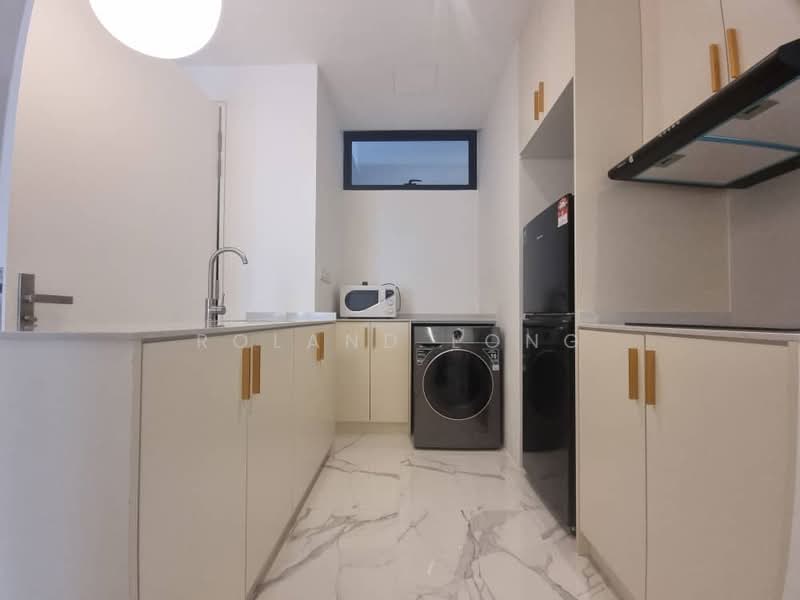 Kediaman Servis untuk Disewa di Lumi Tropicana Serviced Residence - Roland Long - Kitchen - PropertyGuru.com.my