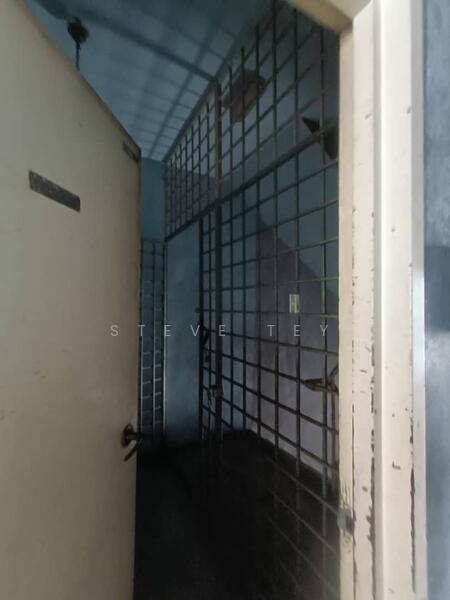 Shop / Office for Sale in Johor Bahru (Johor) - Steve Tey - Corridor - PropertyGuru.com.my