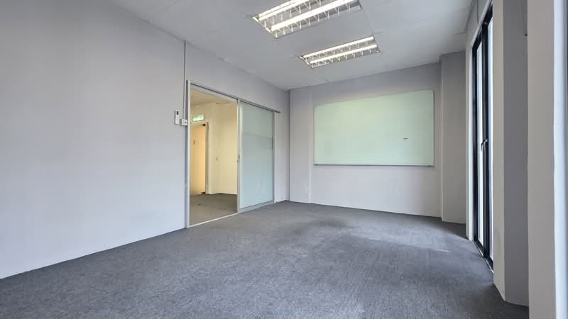 Shop / Office for Rent in Jalan Klang Lama (Old Klang Road) (Kuala Lumpur) - Dylan Kwan - Interior - PropertyGuru.com.my