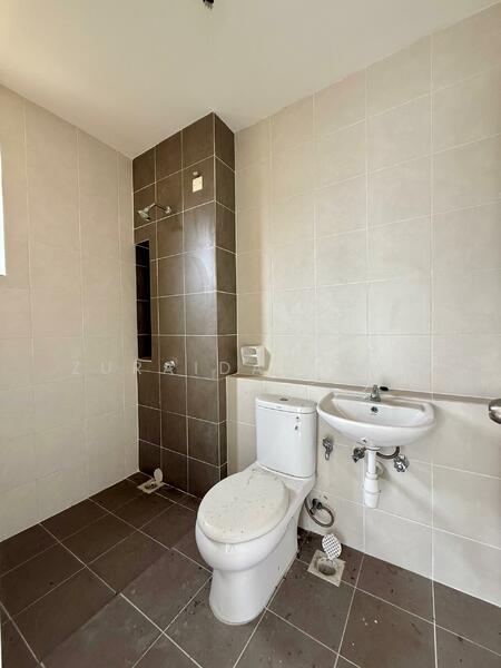 2-storey Terraced House for Sale in Semenyih (Selangor) - Zuraidah Dan - Bathroom - PropertyGuru.com.my