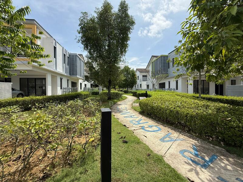2-storey Terraced House for Sale in Semenyih (Selangor) - Zuraidah Dan - Garden - PropertyGuru.com.my