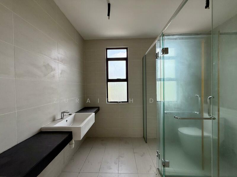 2-storey Terraced House for Sale in Semenyih (Selangor) - Zuraidah Dan - Bathroom - PropertyGuru.com.my