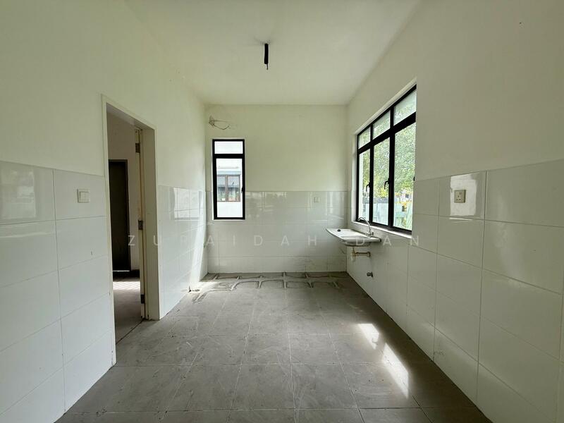 2-storey Terraced House for Sale in Semenyih (Selangor) - Zuraidah Dan - Kitchen - PropertyGuru.com.my