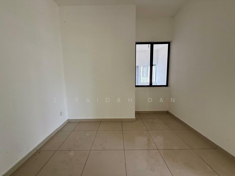 2-storey Terraced House for Sale in Semenyih (Selangor) - Zuraidah Dan - Bedroom - PropertyGuru.com.my