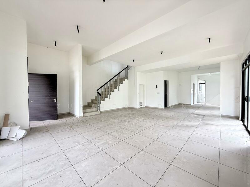 2-storey Terraced House for Sale in Semenyih (Selangor) - Zuraidah Dan - Living Room - PropertyGuru.com.my