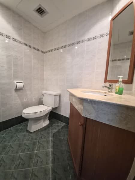 Gurney Beach Resort untuk Untuk Disewa - RM 4,000 /bulan, Mac 2026 - Bathroom - PropertyGuru.com.my