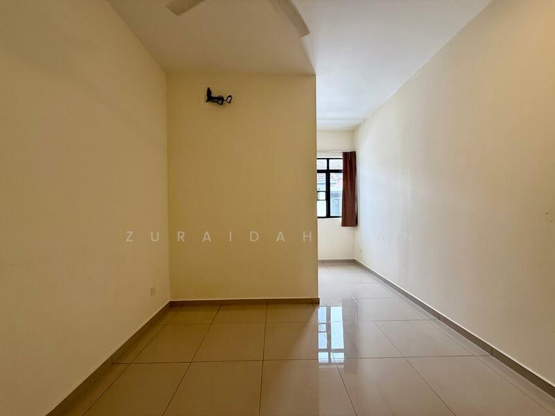 2-storey Terraced House for Sale in Semenyih (Selangor) - Zuraidah Dan - Bedroom - PropertyGuru.com.my