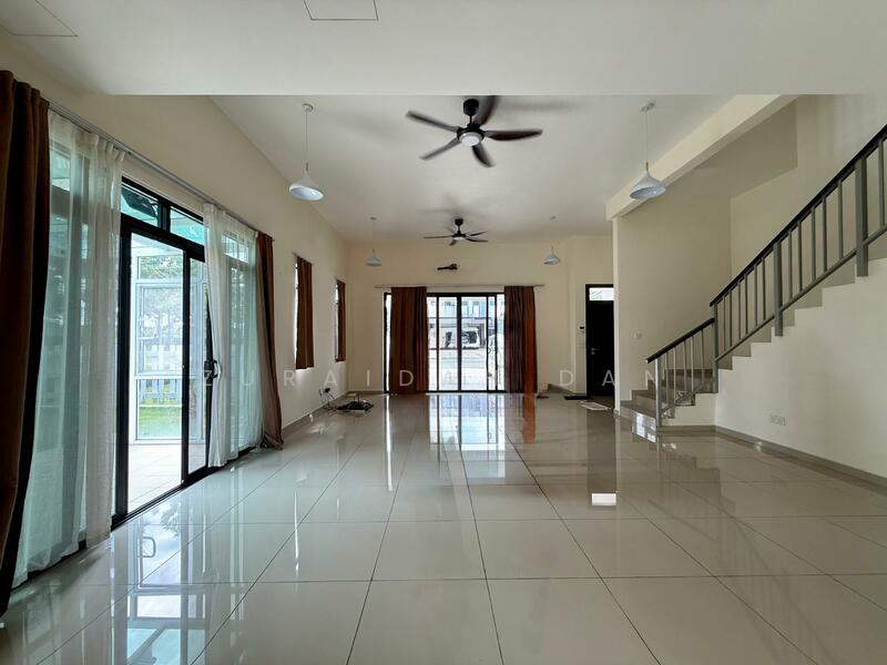 2-storey Terraced House for Sale in Semenyih (Selangor) - Zuraidah Dan - Living Room - PropertyGuru.com.my