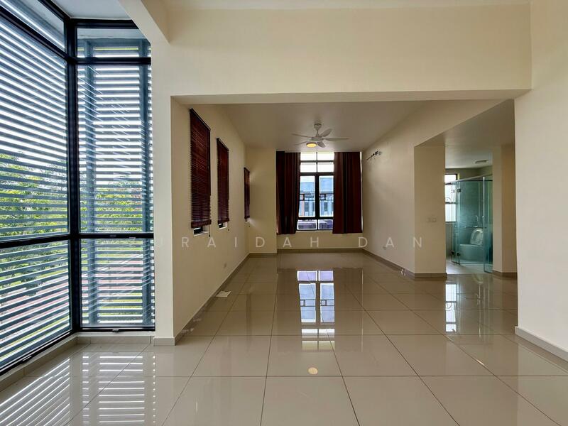 2-storey Terraced House for Sale in Semenyih (Selangor) - Zuraidah Dan - Master Bedroom - PropertyGuru.com.my