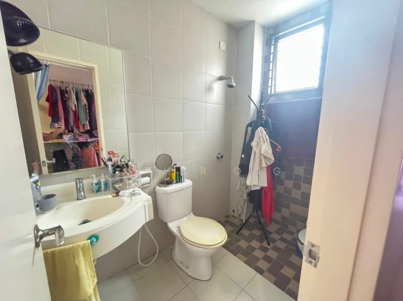 2-storey Terraced House for Sale in Bandar Puteri Puchong (Puchong) - Esther Ong - Bathroom - PropertyGuru.com.my