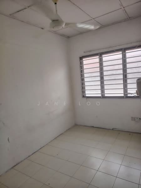 2-storey Terraced House for Sale in Taman Lestari Putra (Seri Kembangan) - Jane Loo - PropertyGuru.com.my