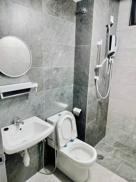 Service Residence for Rent at Traders Park - Calvin Loke - Bathroom - PropertyGuru.com.my