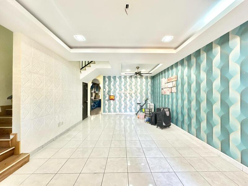 3-storey Terraced House for Sale in Shah Alam (Selangor) - Nur Adibah Ishak - Living Room - PropertyGuru.com.my